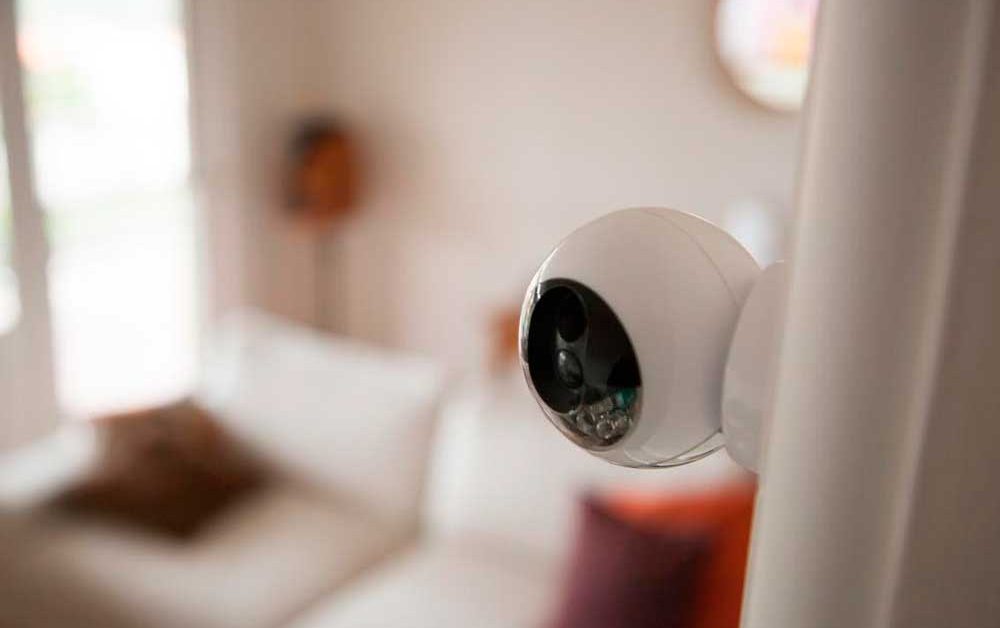 Где и зачем устанавливать скрытые камеры в доме?